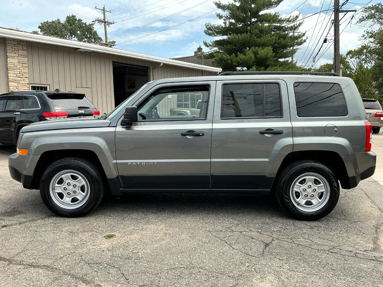 Used 2014 Jeep Patriot Sport image 6