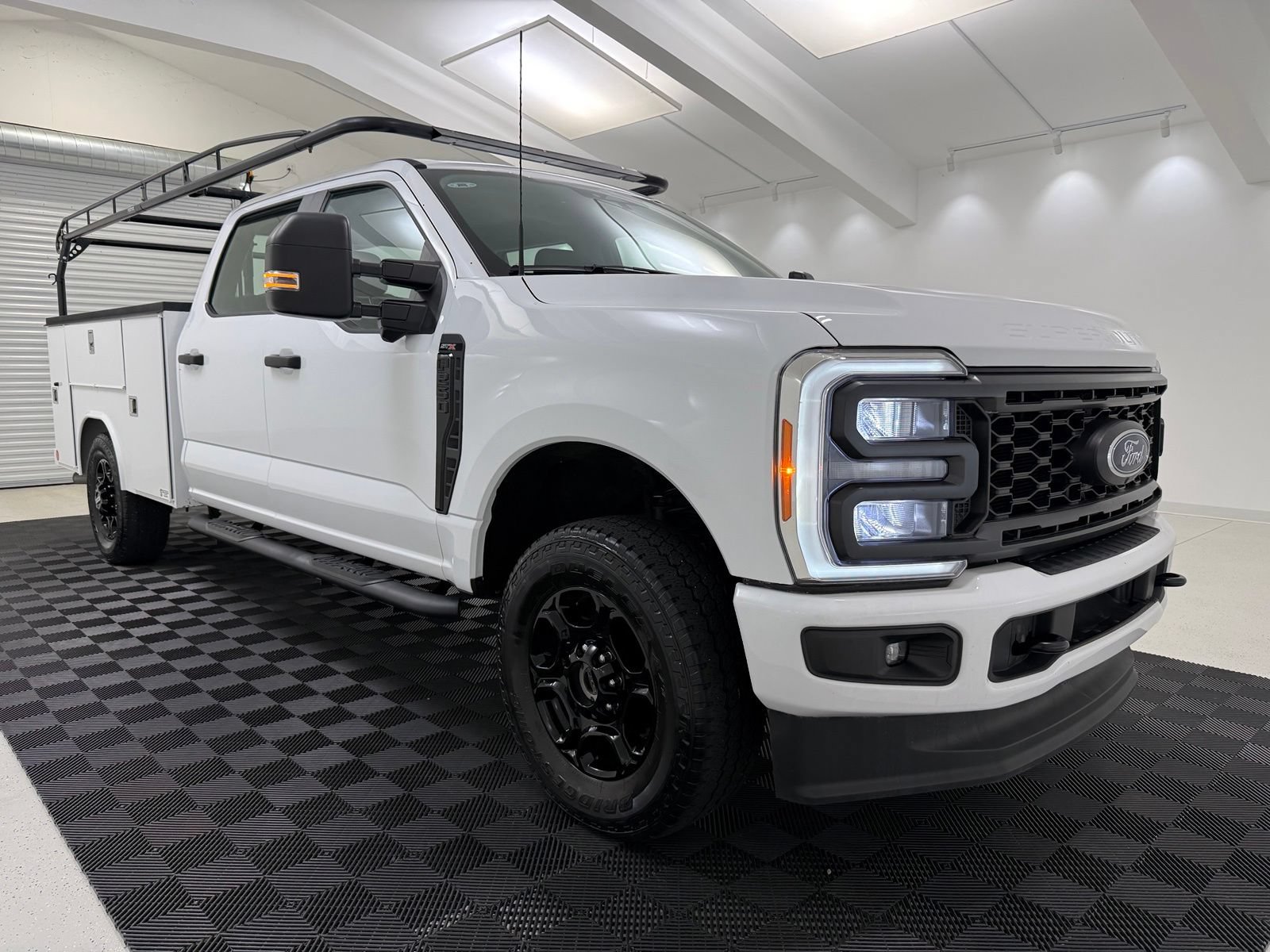 Used 2023 Ford F250 XL w/ STX Appearance Package AWD/4WD image 5