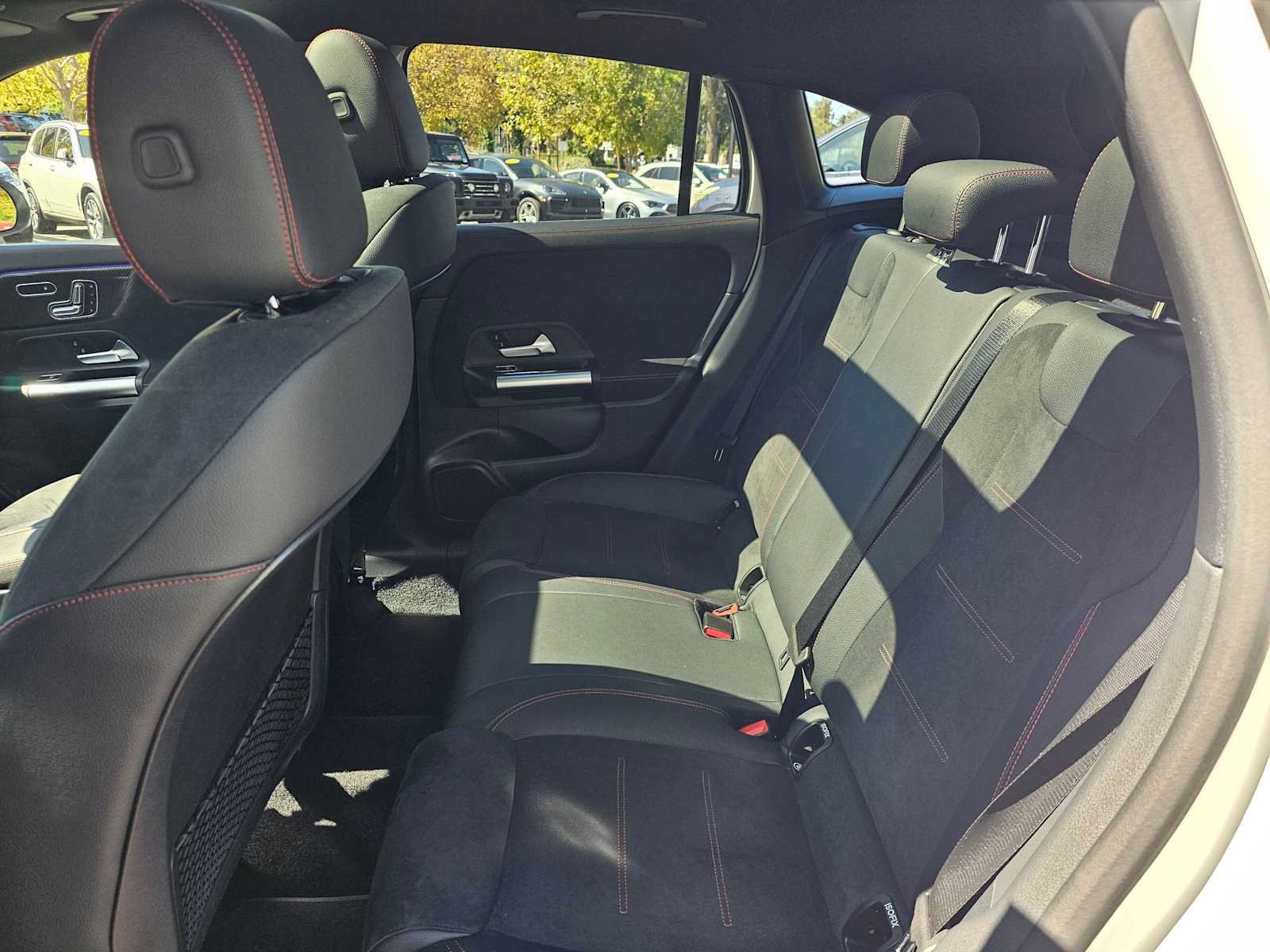 Used 2023 Mercedes-Benz GLA 250 4MATIC image 16