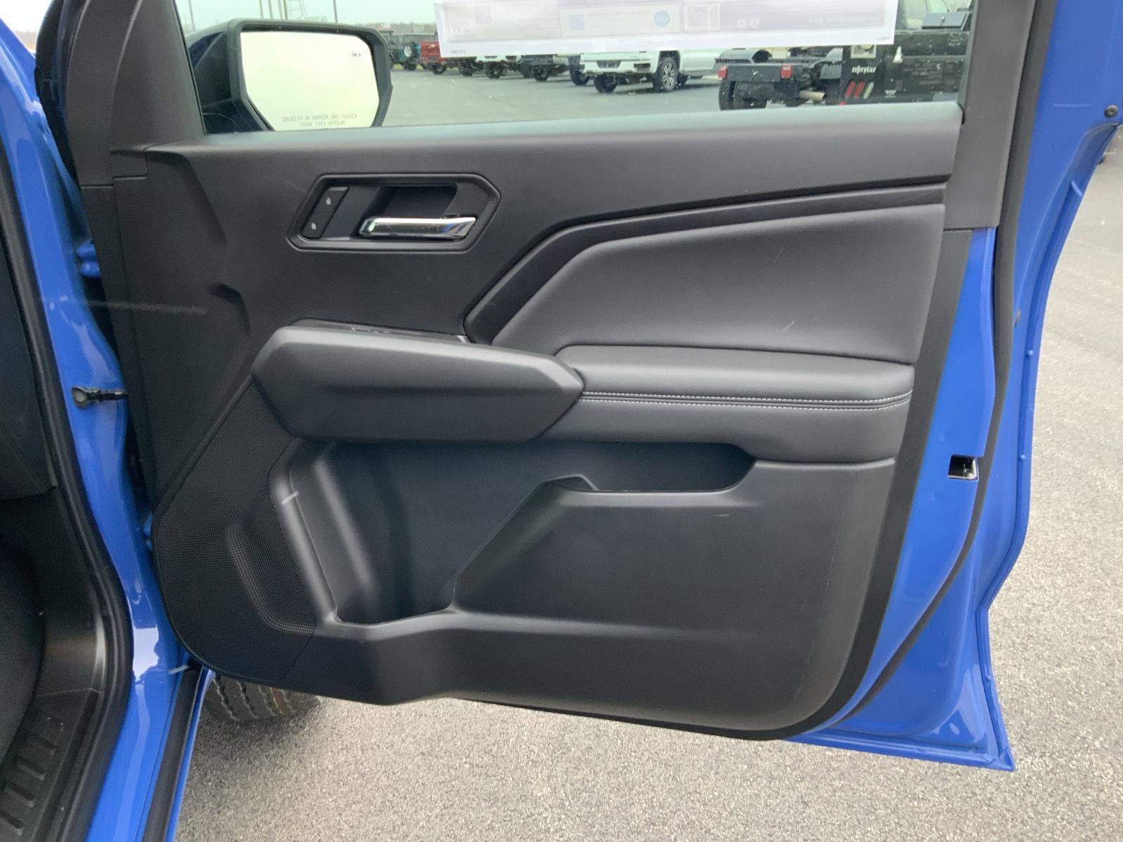 New 2026 GMC Canyon Elevation w/ Convenience Package image 61