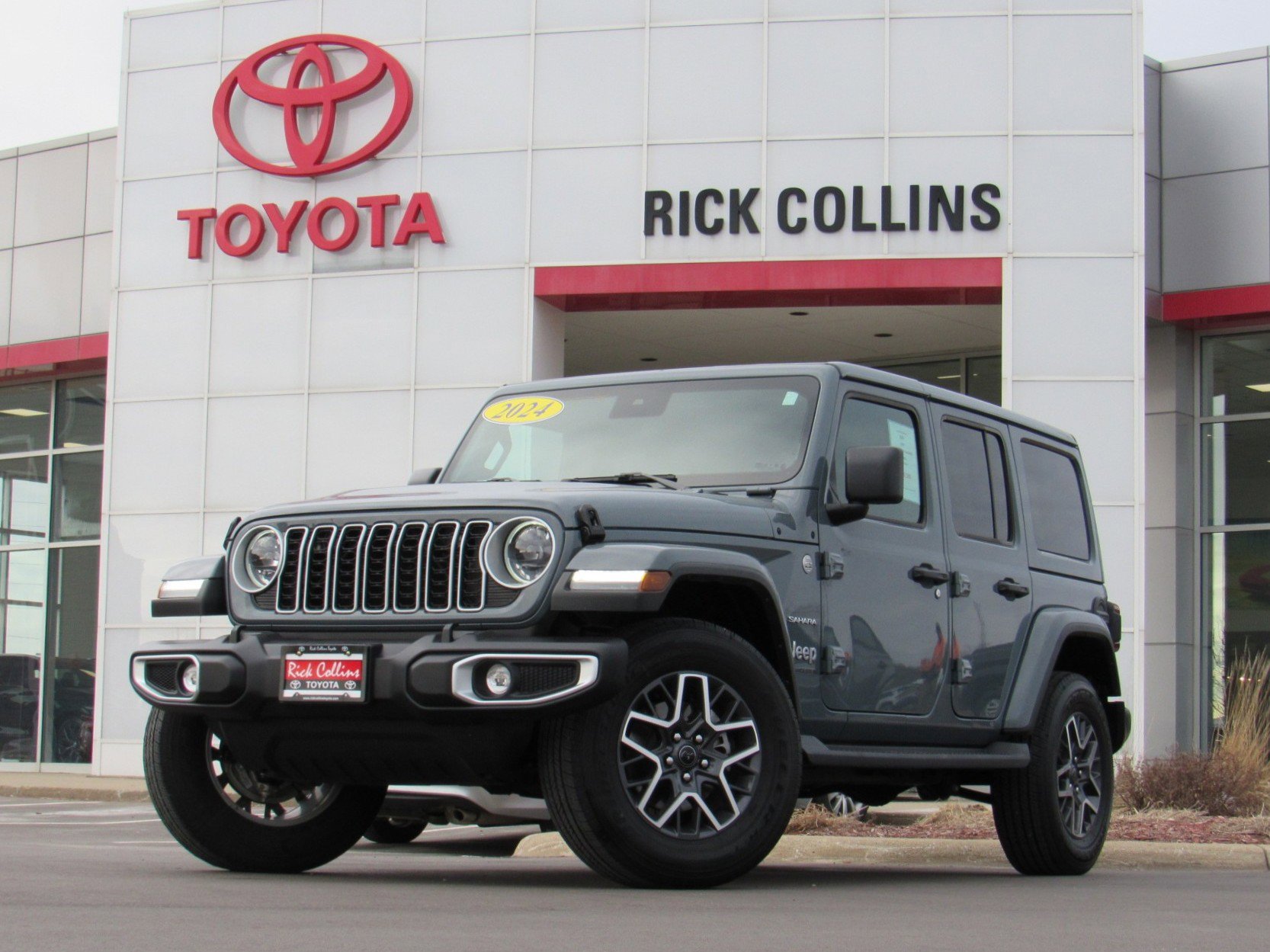 Used 2024 Jeep Wrangler Sahara w/ Safety Group image 1