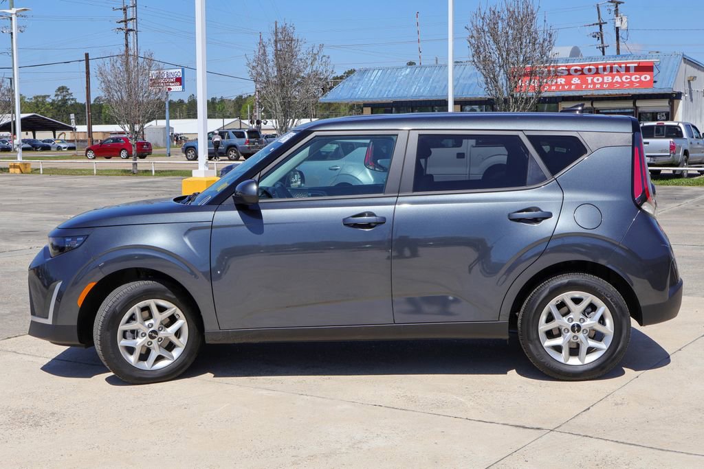 Used 2025 Kia Soul LX w/ LX Technology Package image 23