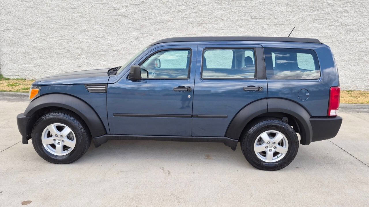Used 2008 Dodge Nitro SXT image 4