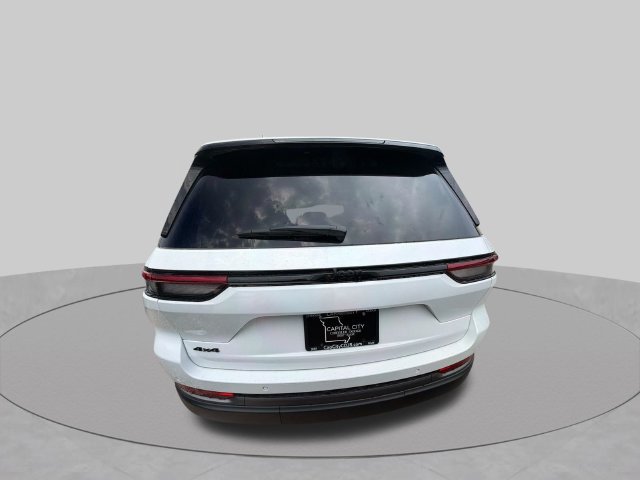 New 2026 Jeep Grand Cherokee Altitude AWD/4WD image 5