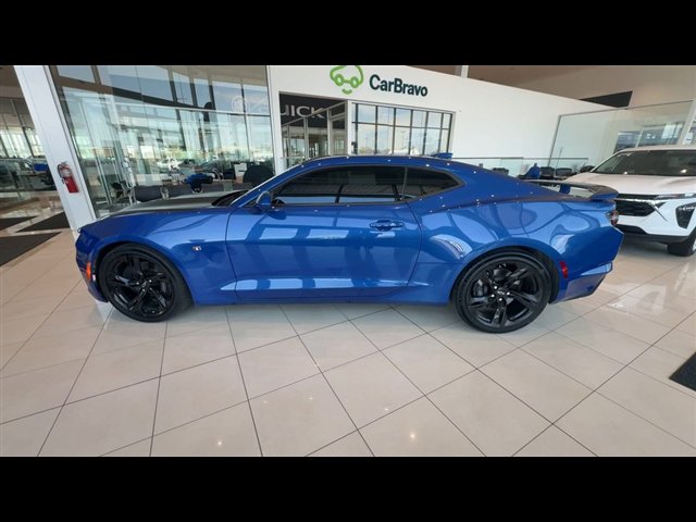 Used 2022 Chevrolet Camaro SS RWD image 5