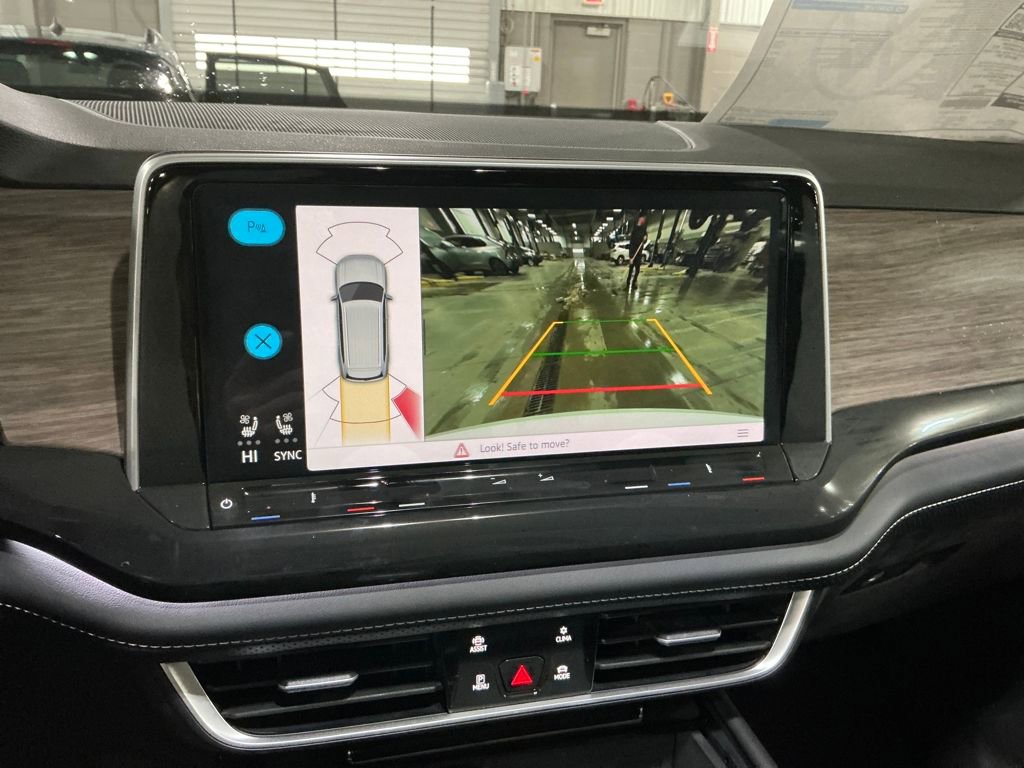 New 2026 Volkswagen Atlas SEL AWD/4WD image 16