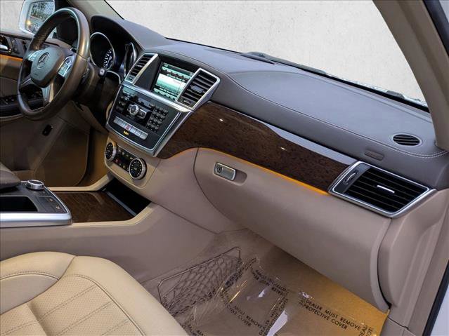 Used 2014 Mercedes-Benz GL 450 4MATIC image 22