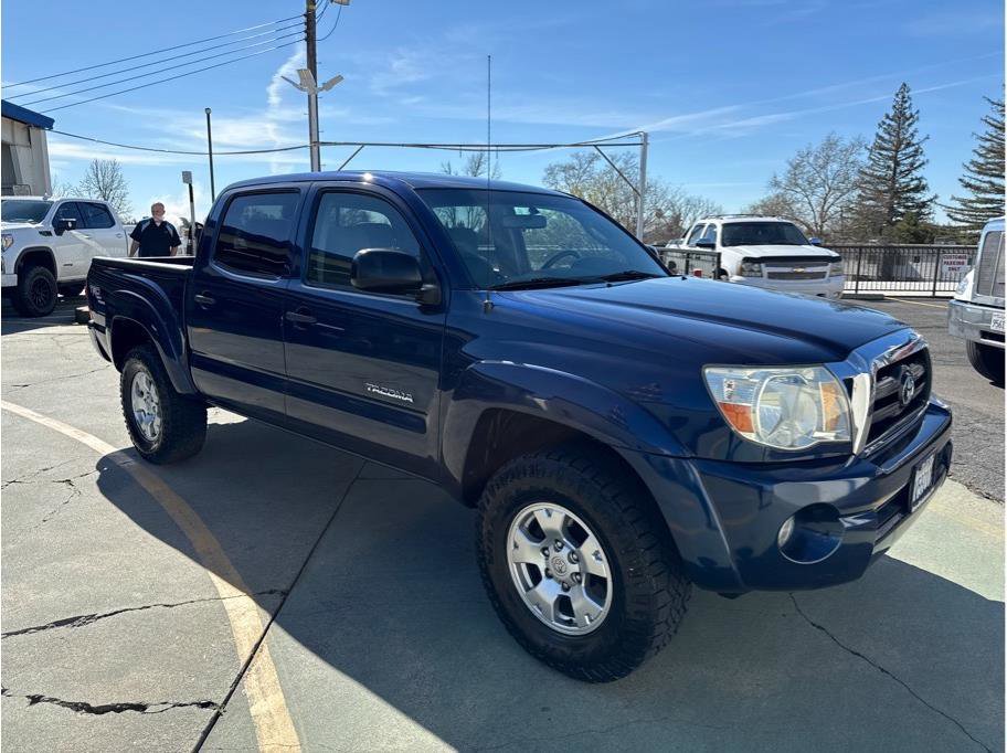 Used 2005 Toyota Tacoma w/ TRD Off-Road Package image 4