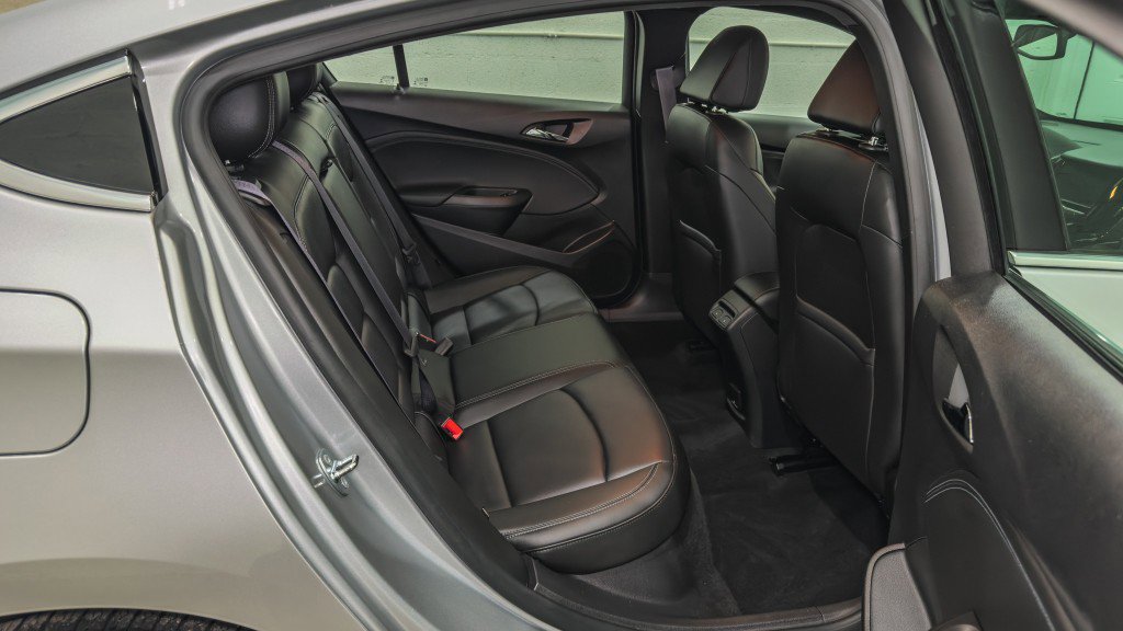 Used 2016 Chevrolet Cruze Premier w/ RS Package FWD image 19