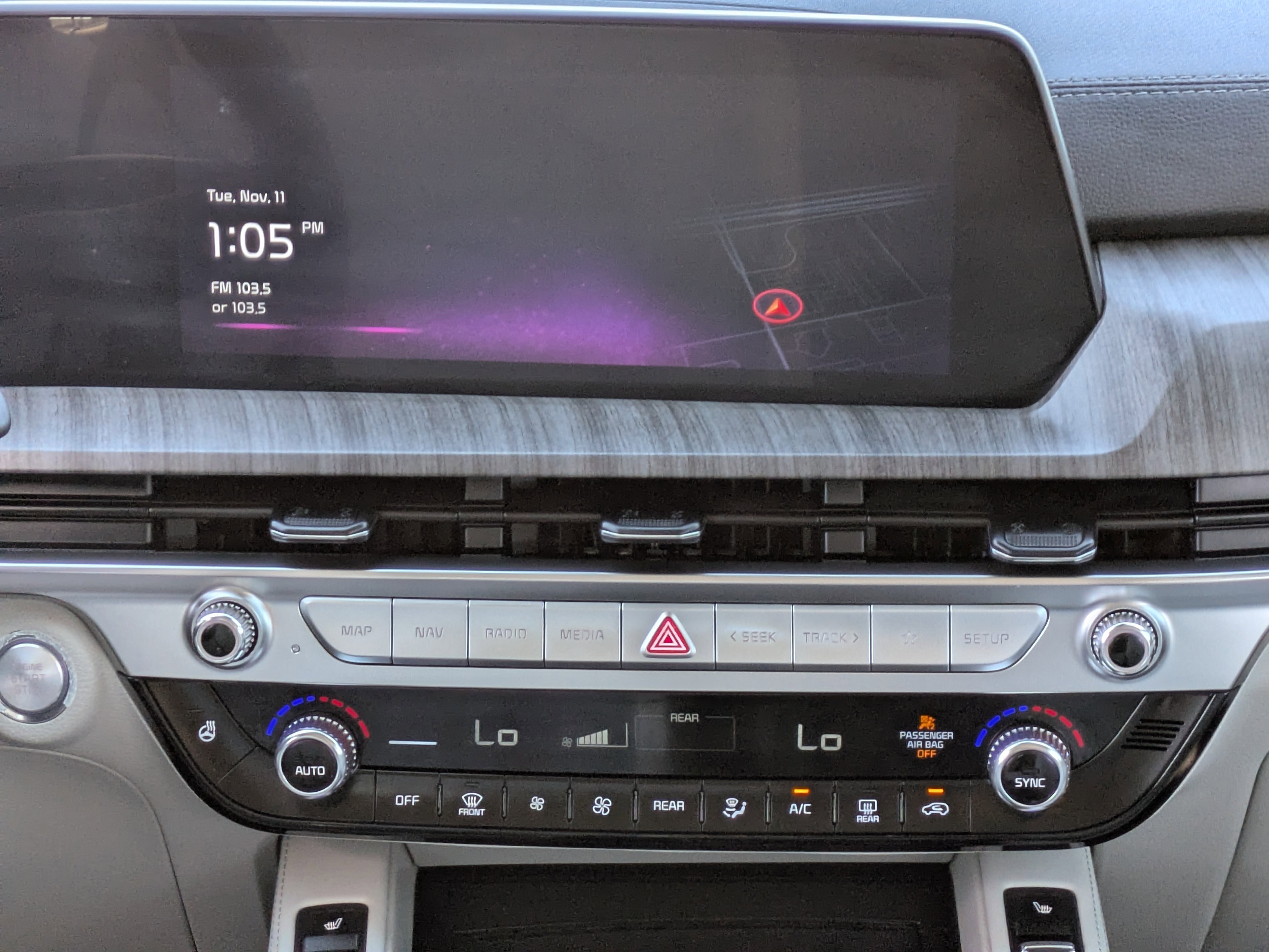 Used 2024 Kia Telluride EX w/ EX Captain's Chair Package image 20