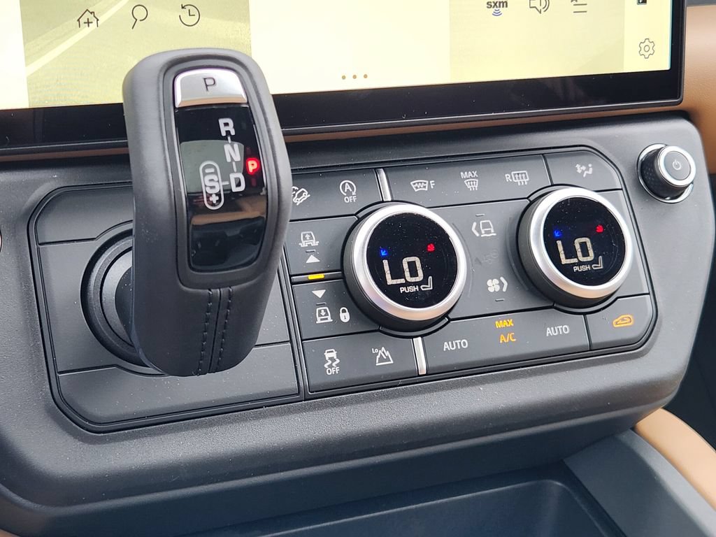 New 2026 Land Rover Defender 110 X-Dynamic SE AWD/4WD image 27
