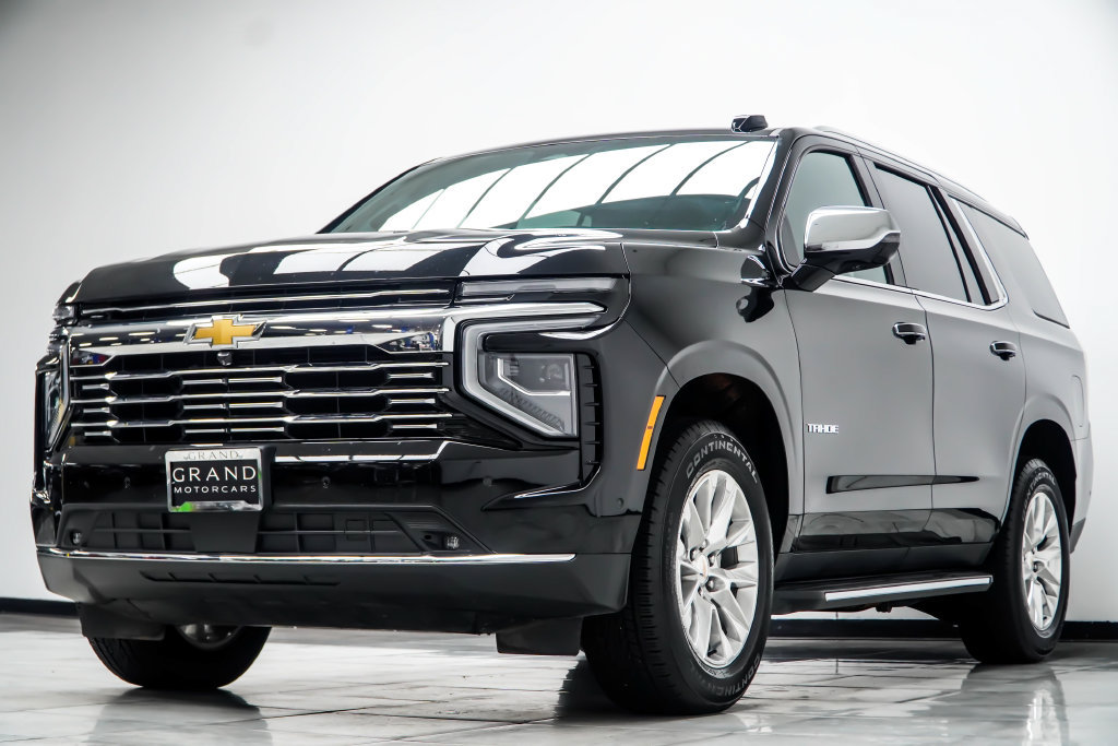 Used 2025 Chevrolet Tahoe Premier AWD/4WD image 12