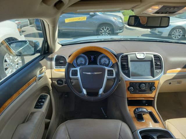 Used 2013 Chrysler 300 C RWD image 14