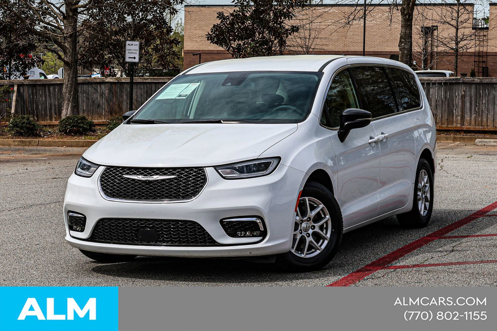 Used 2024 Chrysler Pacifica Touring-L