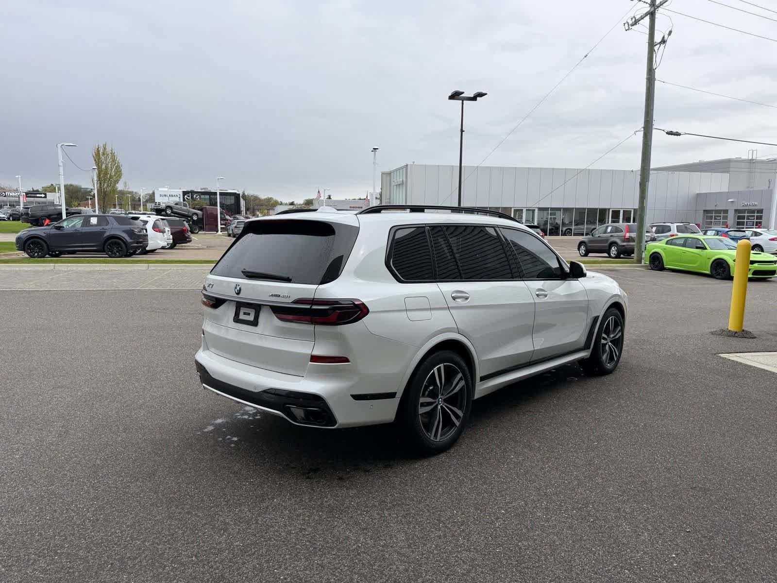 Used 2024 BMW X7 xDrive40i w/ Executive Package AWD/4WD image 5