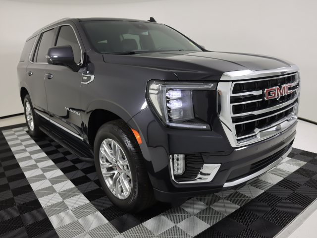 Used 2023 GMC Yukon SLT w/ SLT Luxury Package AWD/4WD image 7