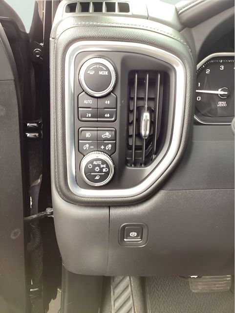 Used 2022 GMC Sierra 1500 Denali w/ Denali Premium Package image 15