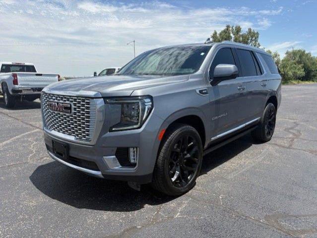 Used 2022 GMC Yukon Denali AWD/4WD image 2