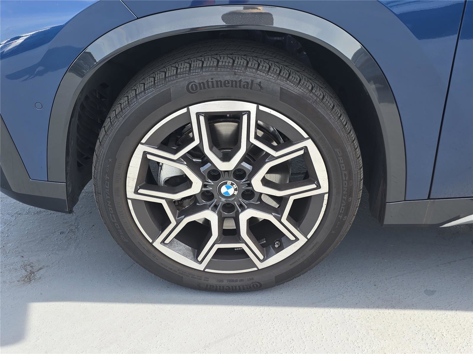 Certified 2025 BMW X1 xDrive28i w/ Convenience Package image 7