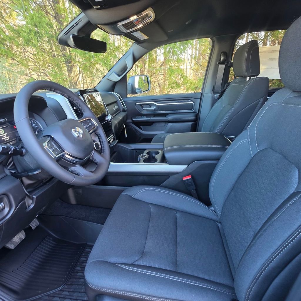 New 2026 RAM 1500 4x4 Crew Cab image 21
