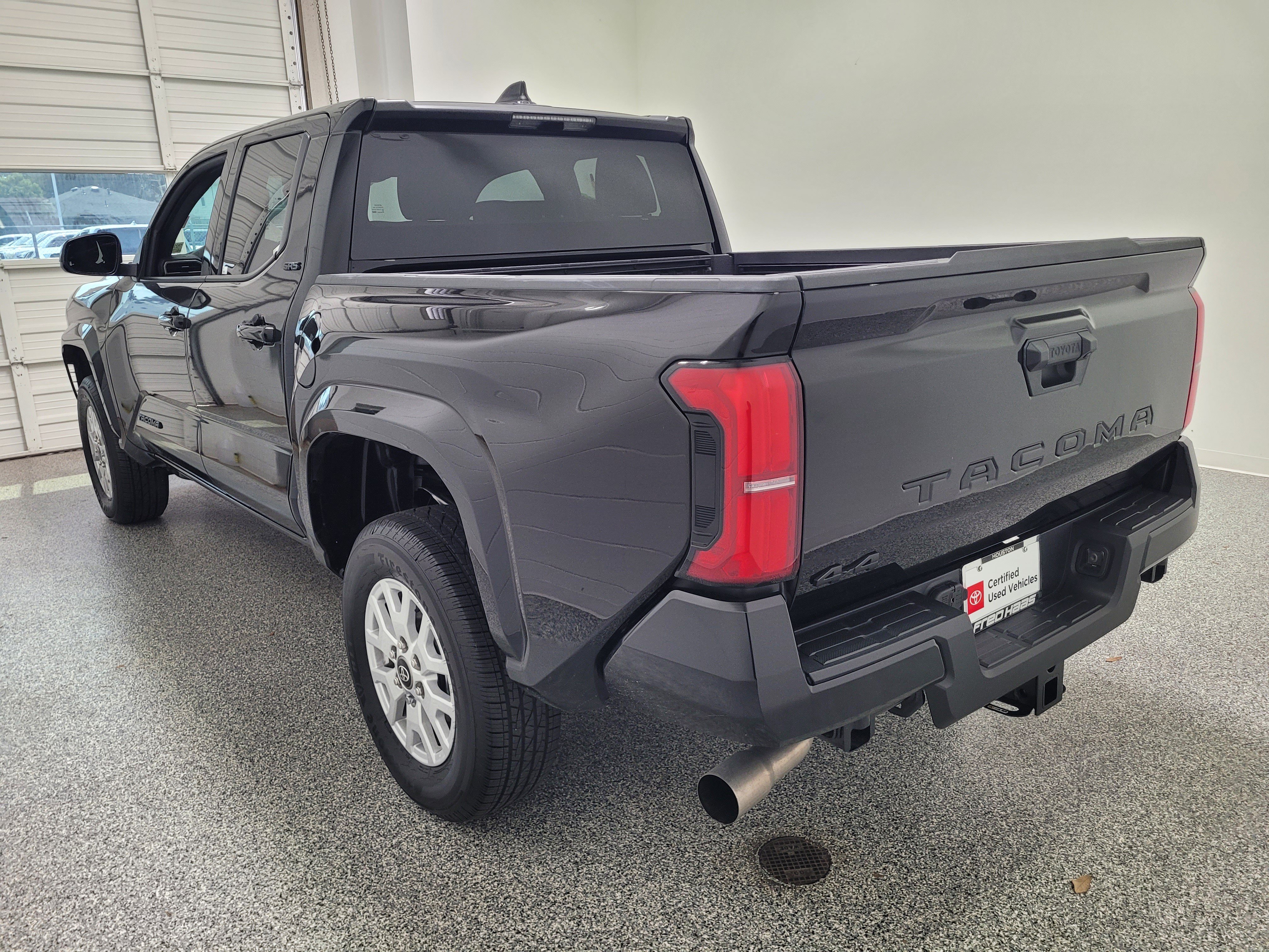 Certified 2026 Toyota Tacoma SR5 AWD/4WD image 5