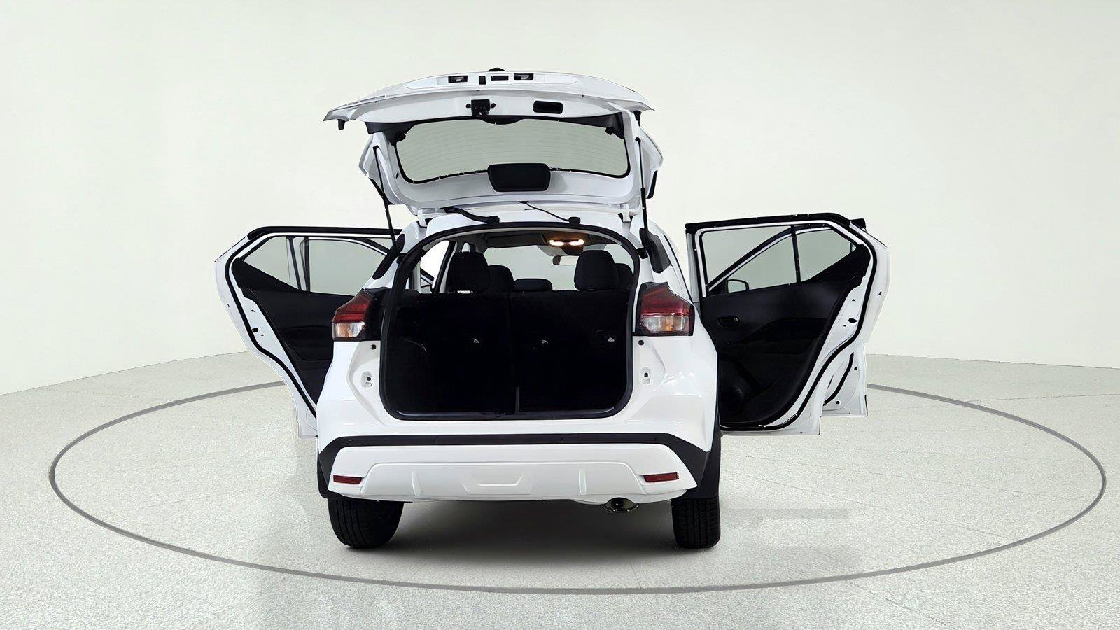 Used 2025 Nissan Kicks Play S FWD image 13