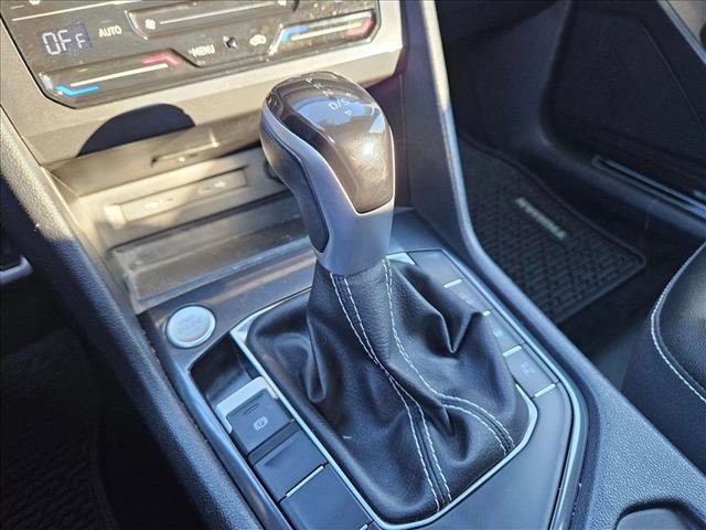 Certified 2024 Volkswagen Tiguan SEL R-Line image 14