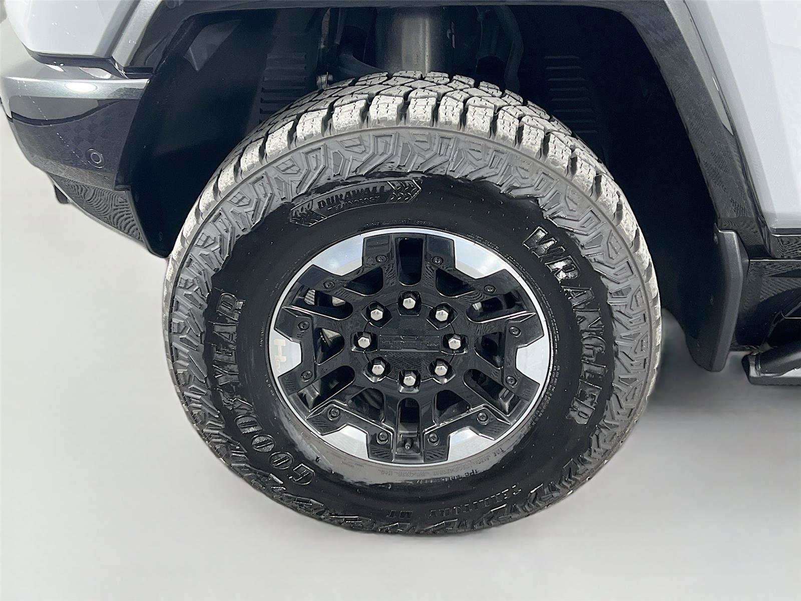 Used 2025 GMC Hummer EV 3X w/ Extreme Off-Road Package image 30