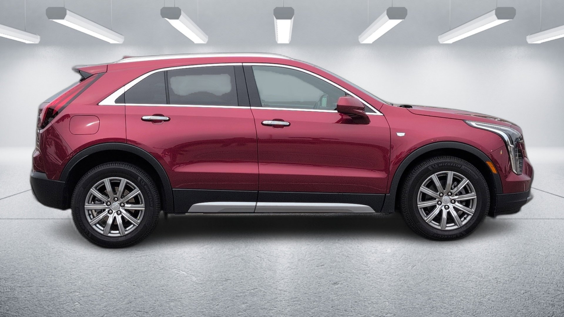 Used 2020 Cadillac XT4 Premium Luxury w/ Driver Awareness Package FWD image 7