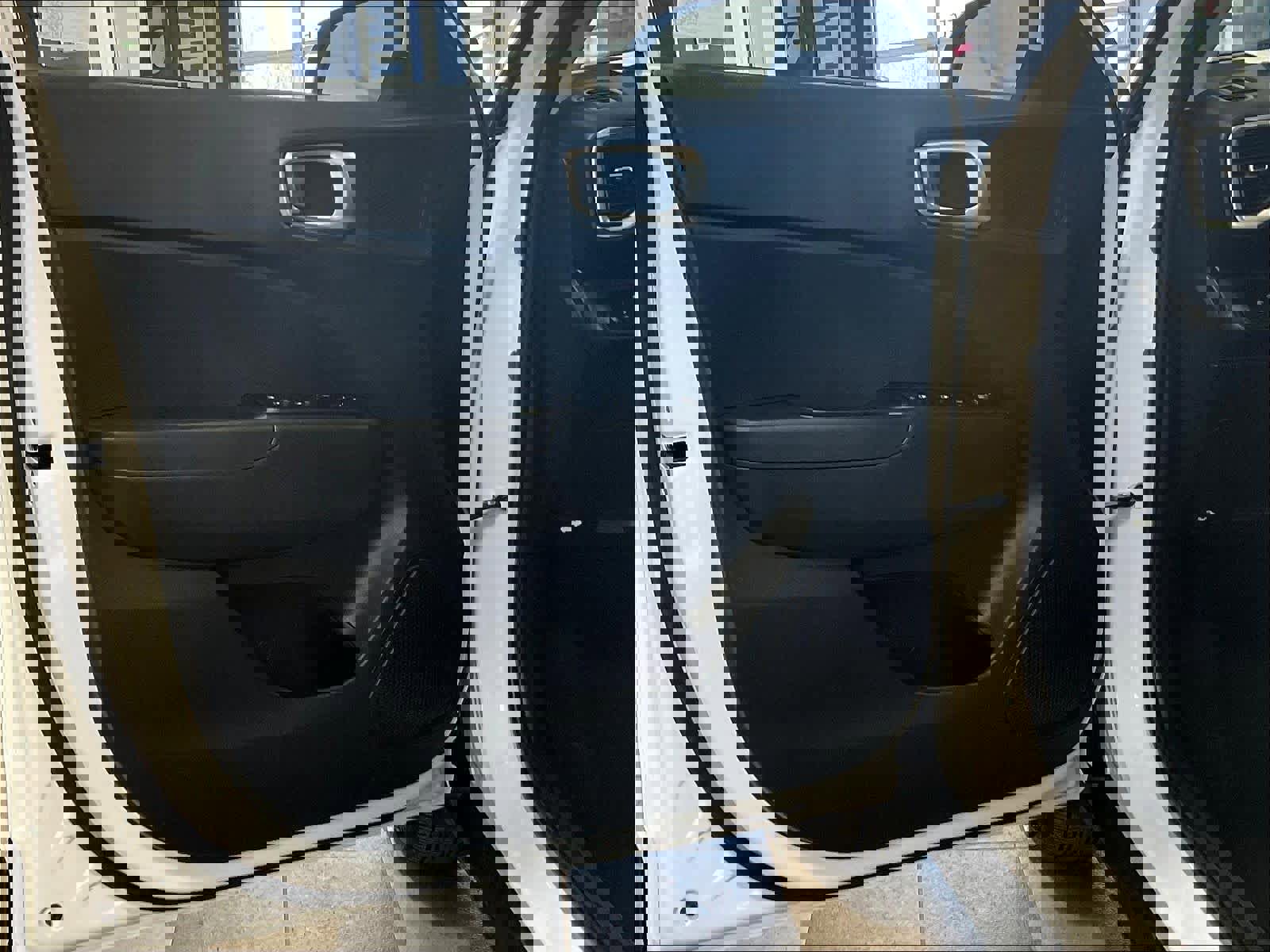 Used 2025 Hyundai Venue SE image 9