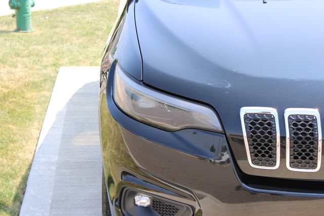 Used 2019 Jeep Cherokee Latitude Plus w/ Cold Weather Group AWD/4WD image 5