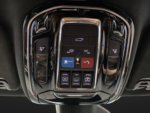 Used 2022 Jeep Grand Wagoneer Series III image 28