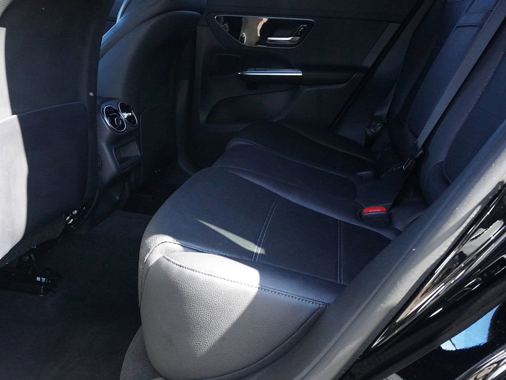 Used 2023 Mercedes-Benz GLC 300 4MATIC image 30