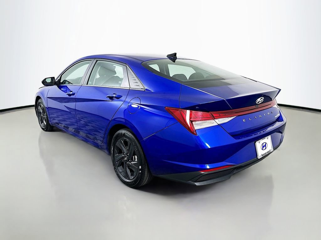 Certified 2023 Hyundai Elantra Blue image 7