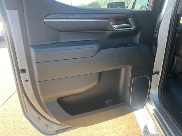 Used 2024 GMC Sierra 1500 SLT w/ SLT Premium Plus Package image 38