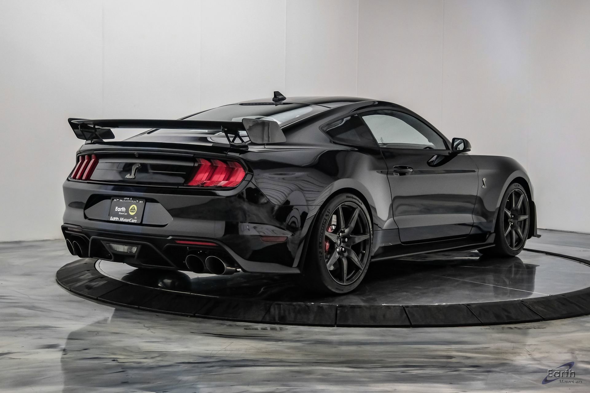 Used 2021 Ford Mustang Shelby GT500 w/ Carbon Fiber Track Pack RWD image 19