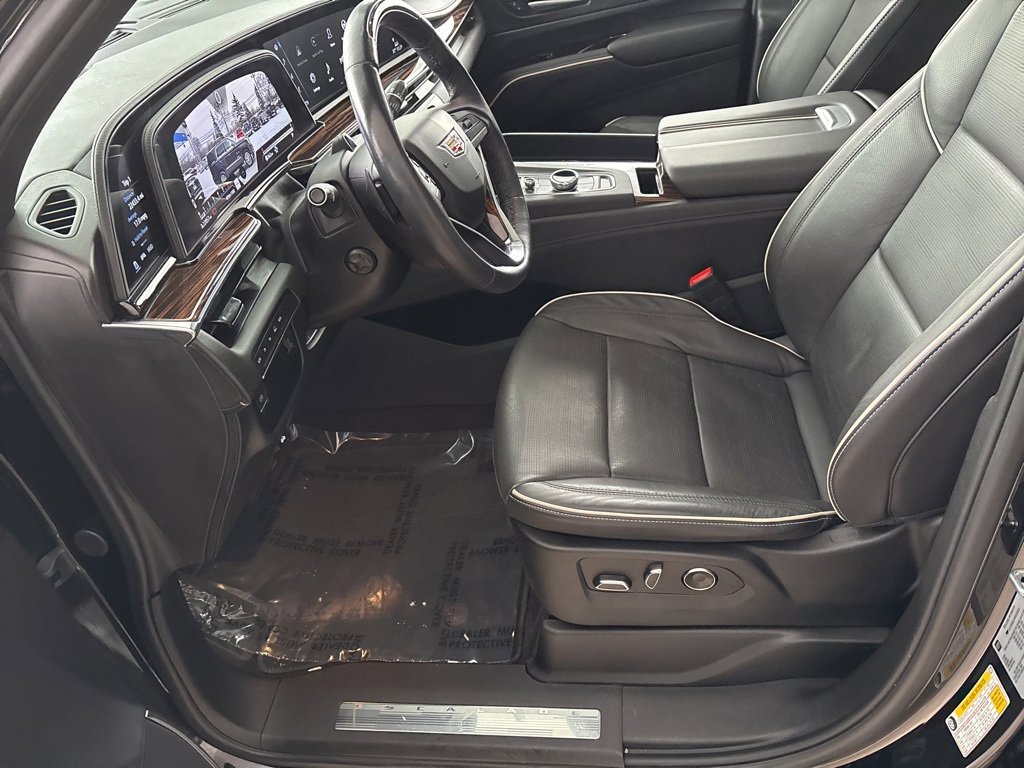Used 2024 Cadillac Escalade ESV Premium Luxury image 7