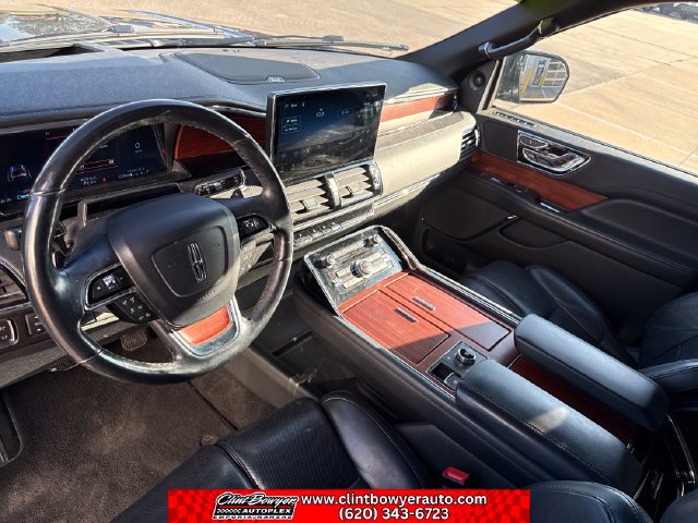 Used 2022 Lincoln Navigator Reserve AWD/4WD image 13