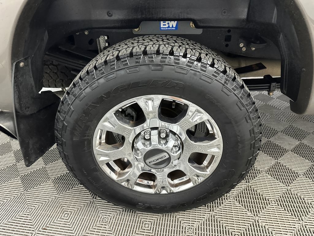 Used 2021 Ford F250 Lariat w/ Lariat Ultimate Package AWD/4WD image 19