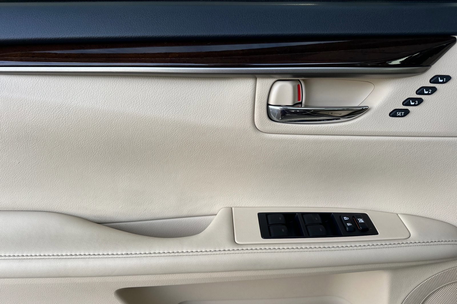 Used 2015 Lexus ES 350 image 11