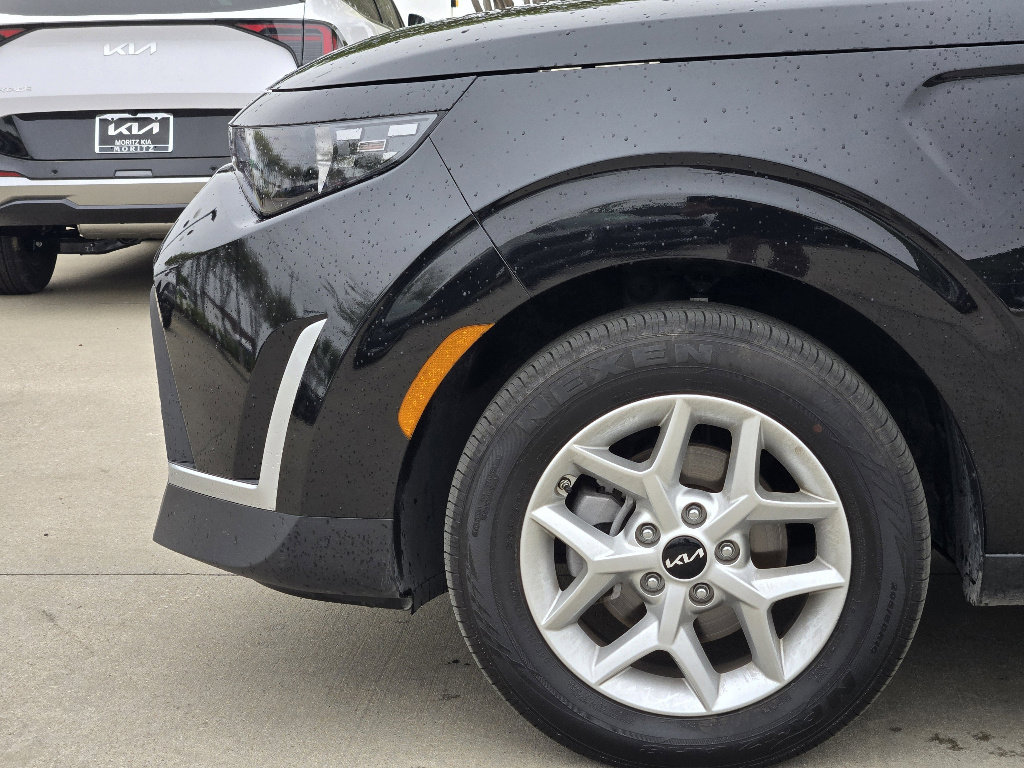 Certified 2025 Kia Soul LX w/ LX Technology Package image 14