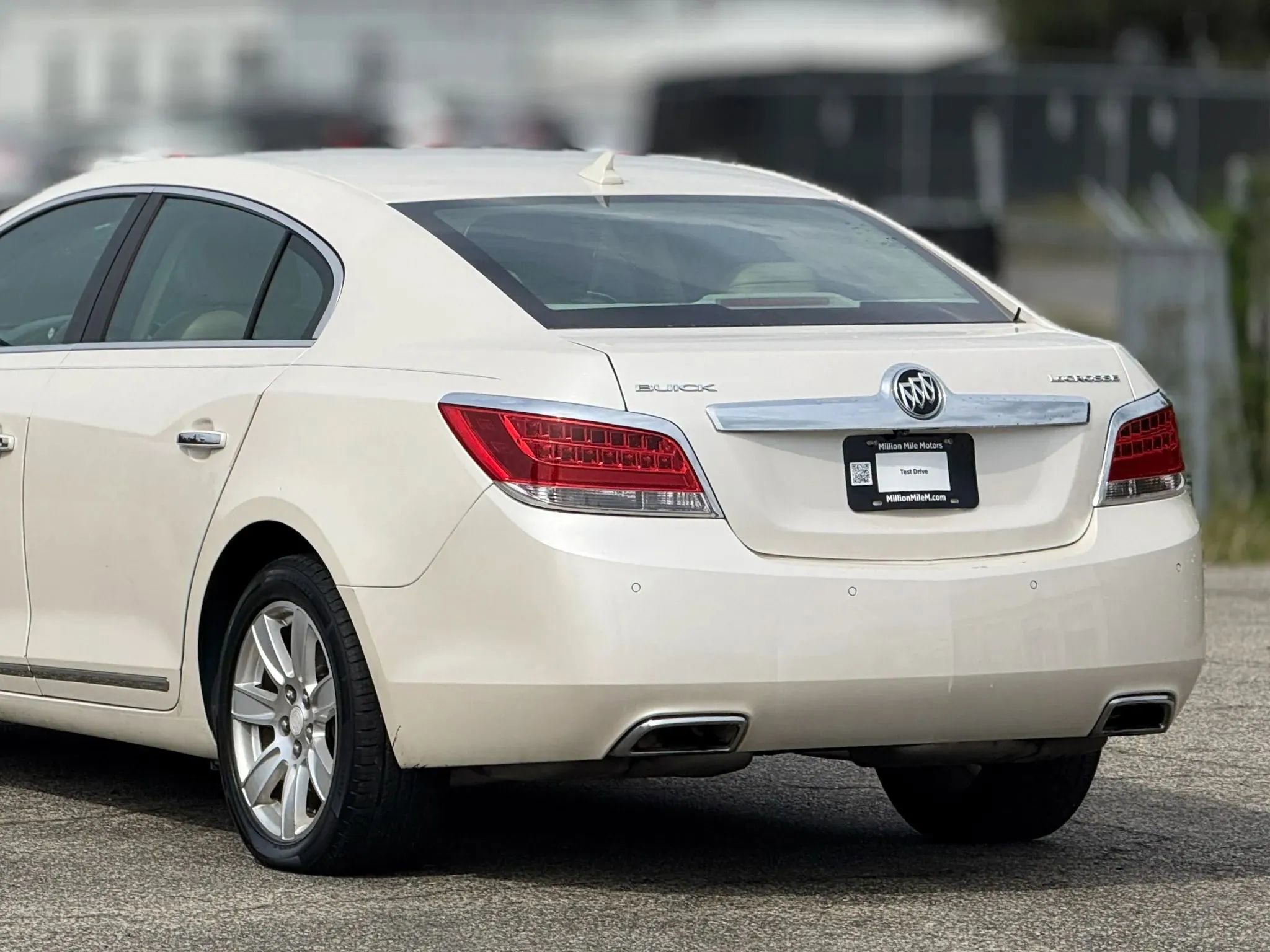 Used 2013 Buick LaCrosse Premium FWD image 16