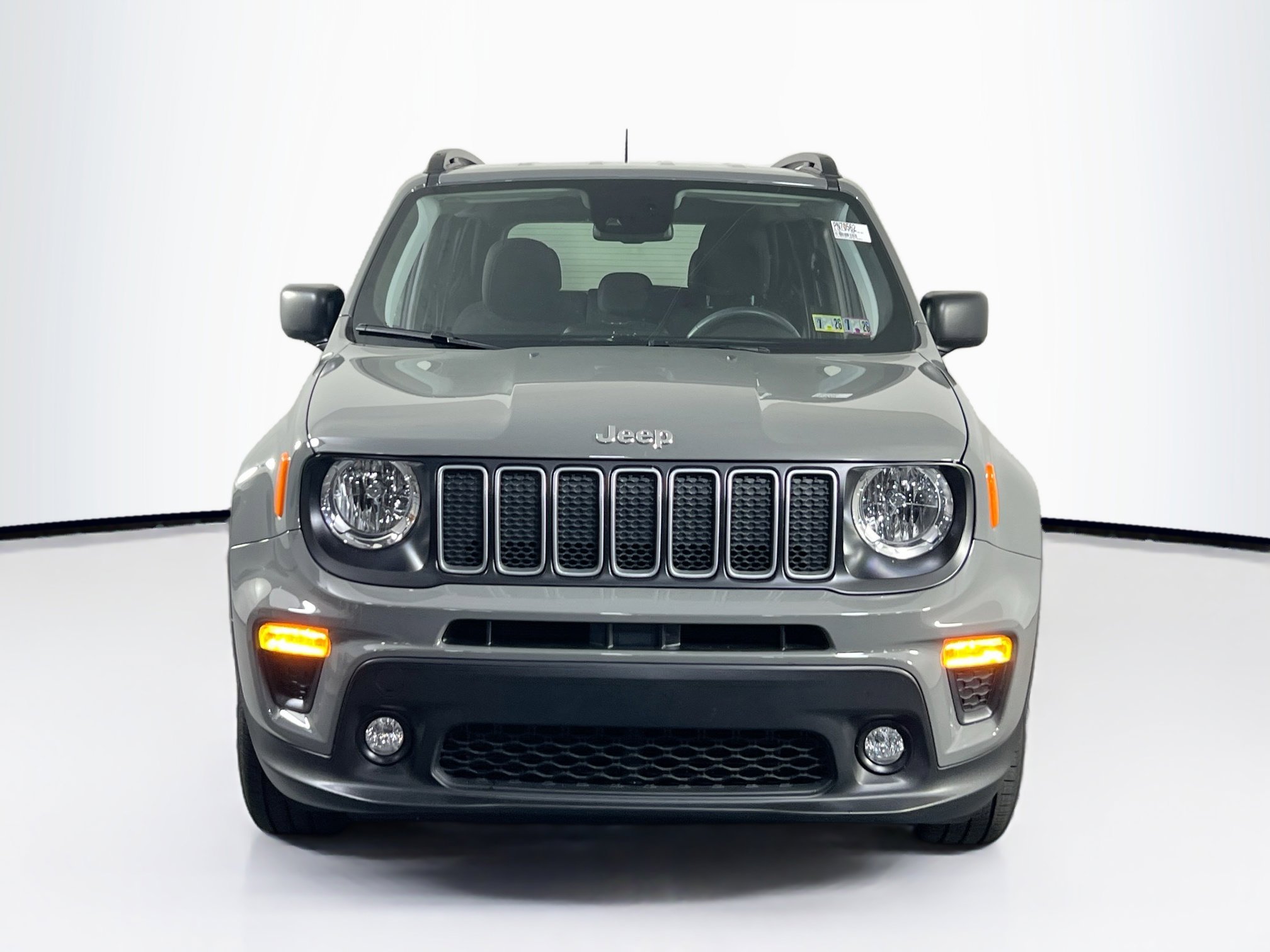 Used 2022 Jeep Renegade Latitude w/ Convenience Group image 2