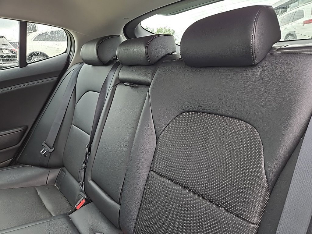 Used 2019 Kia Stinger AWD/4WD image 30