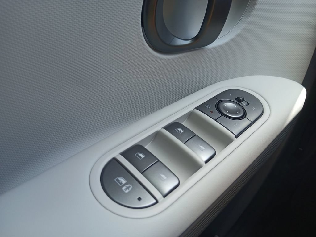 New 2026 Hyundai Ioniq 5 SE RWD image 16