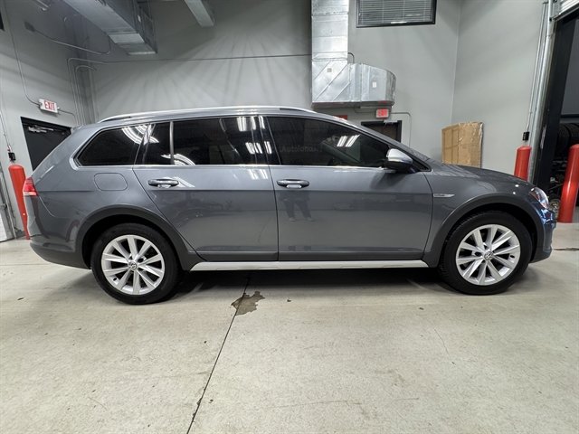 Used 2019 Volkswagen Golf Alltrack S AWD/4WD image 6