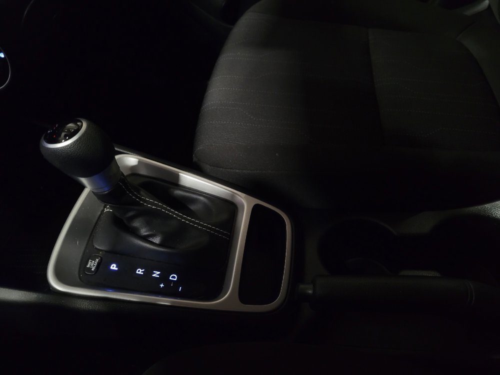 Used 2024 Hyundai Venue SE image 26