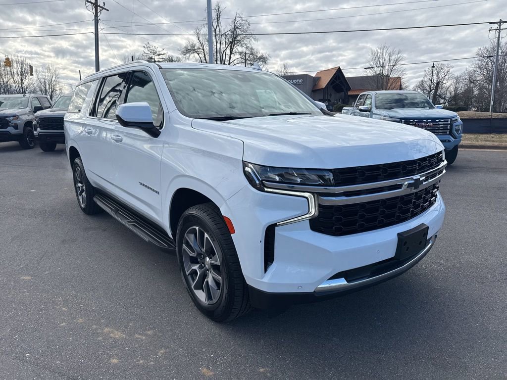 Used 2023 Chevrolet Suburban LS image 7