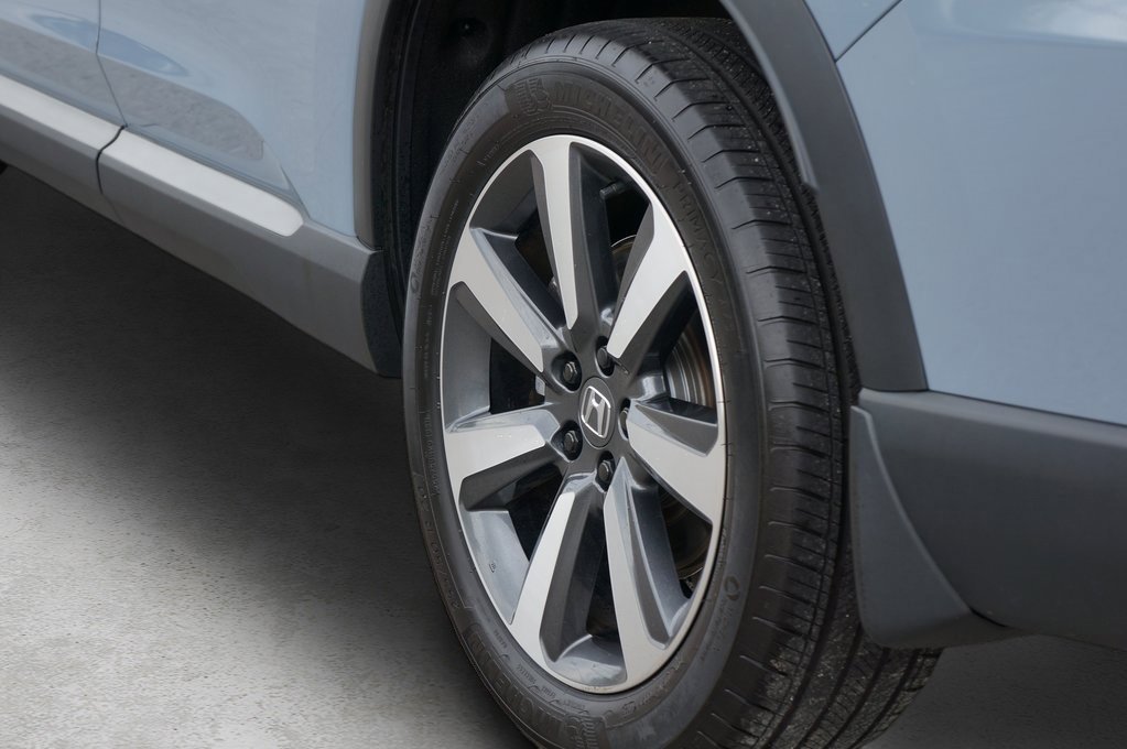 Used 2024 Honda Pilot Touring image 29