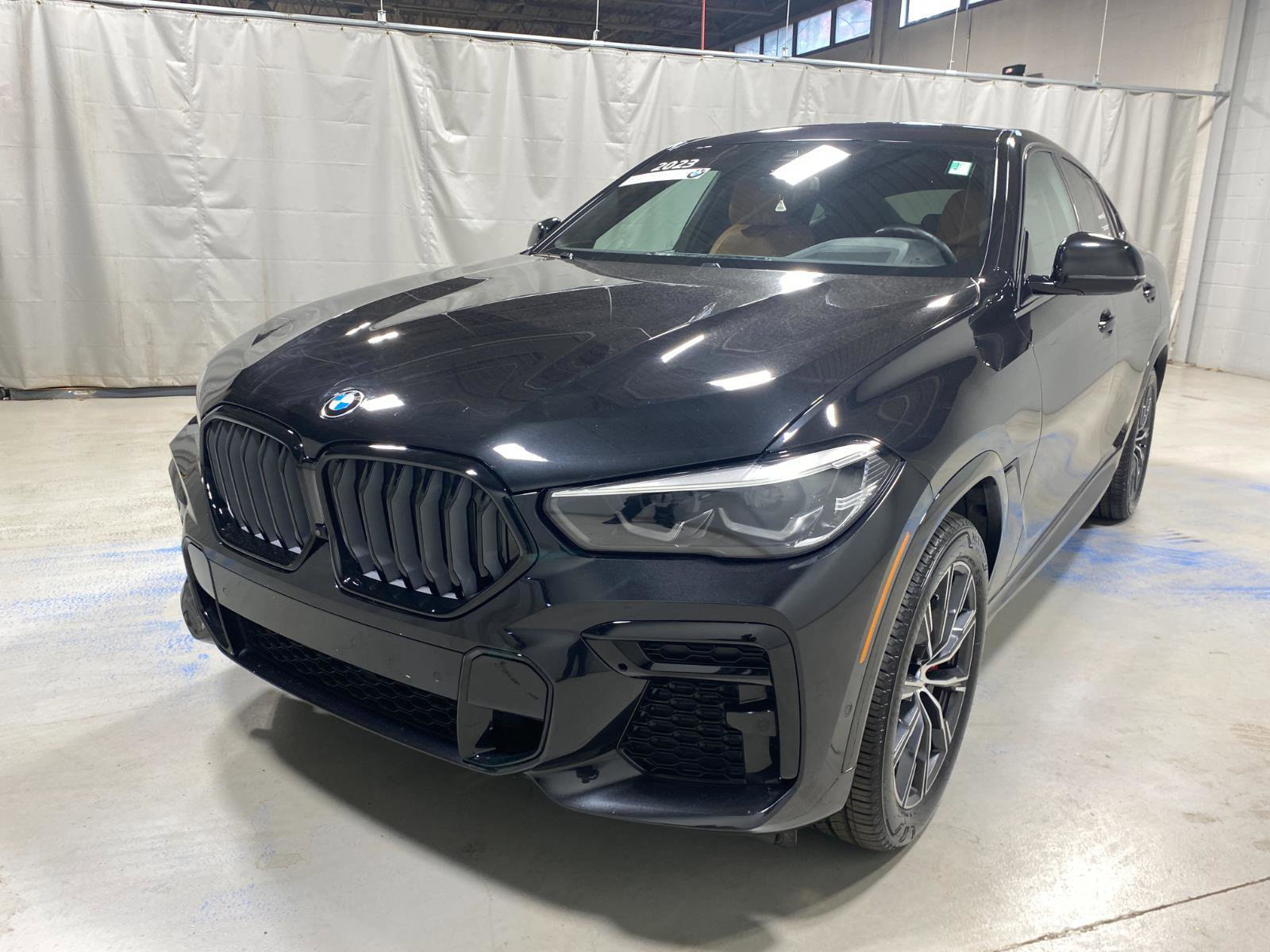 Certified 2023 BMW X6 xDrive40i w/ M Sport Package image 1